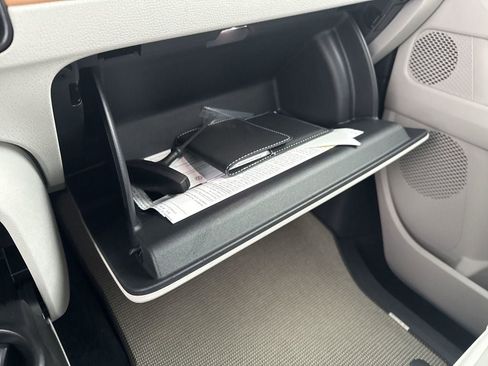 New 2025 Volkswagen ID. Buzz 1st Edition RWD image 39