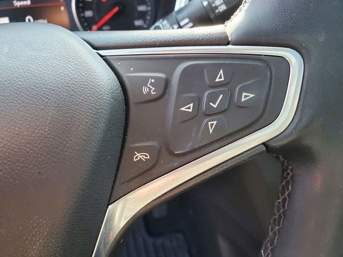 Used 2023 Chevrolet Equinox Premier image 16