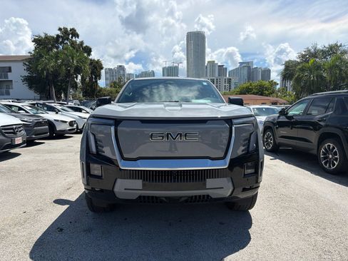 Used 2024 GMC Sierra EV Denali AWD/4WD image 2