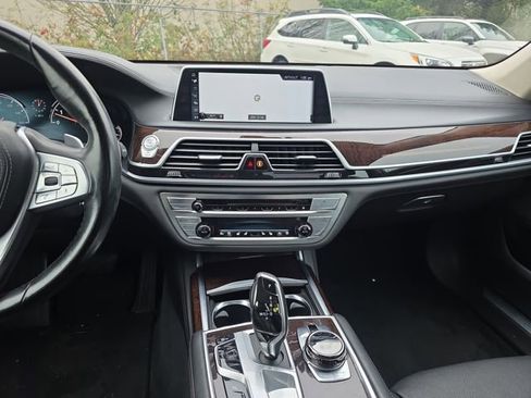 Used 2016 BMW 750i xDrive 750i xDrive image 24