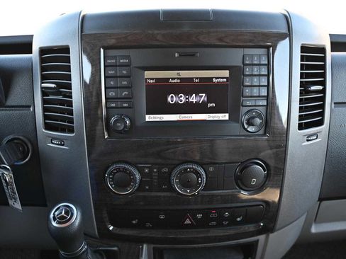 Used 2014 Mercedes-Benz Sprinter 3500 image 12