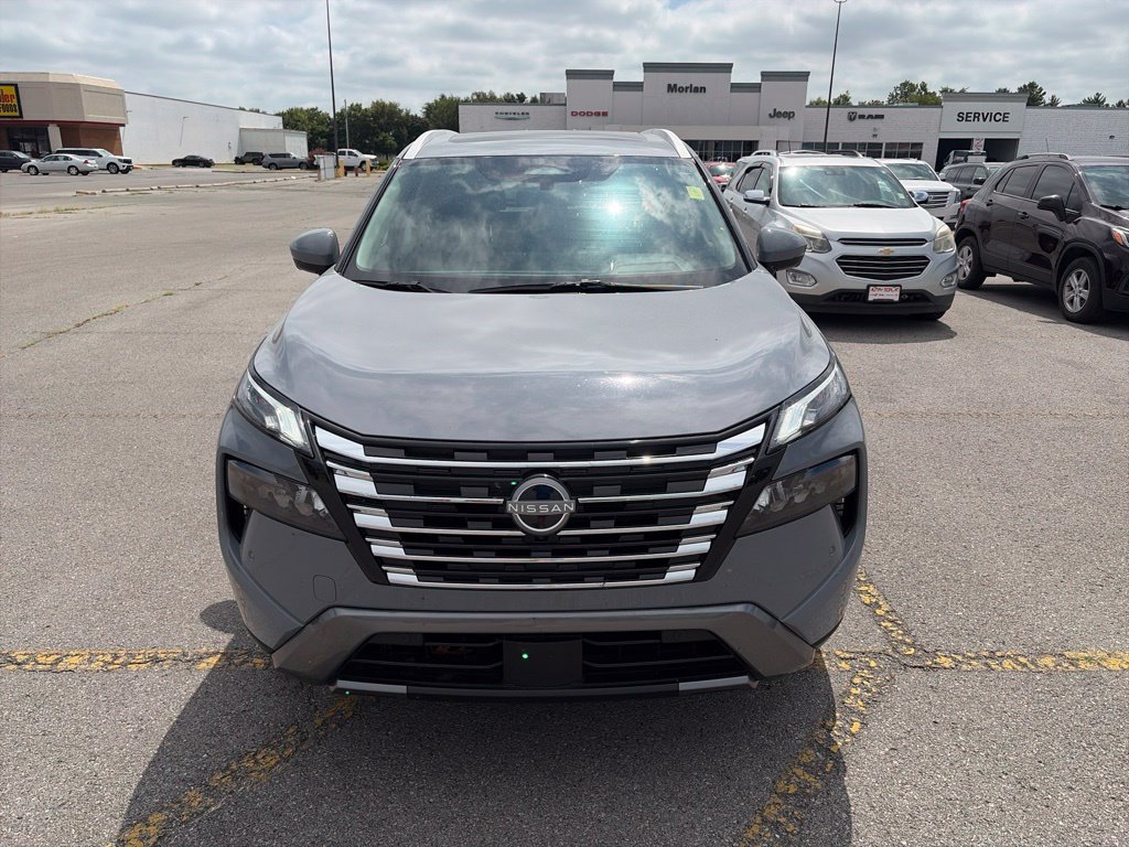 Used 2025 Nissan Rogue SL w/ Tech Package AWD/4WD image 9