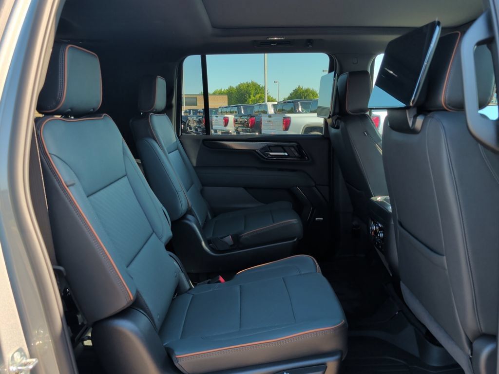 New 2026 GMC Yukon XL AT4 w/ AT4 Premium Plus Package AWD/4WD image 40