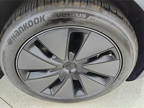 Used 2025 Tesla Model 3 Long Range image 56