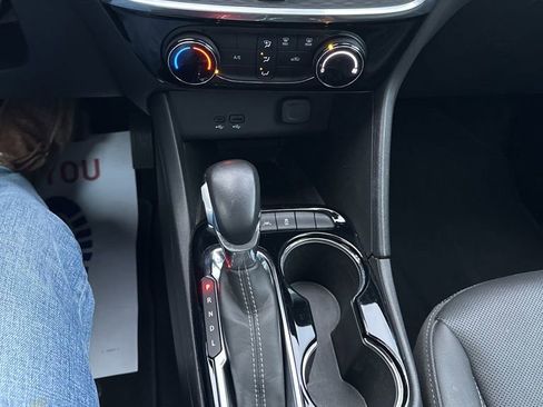 Used 2024 Buick Encore GX Sport Touring image 15