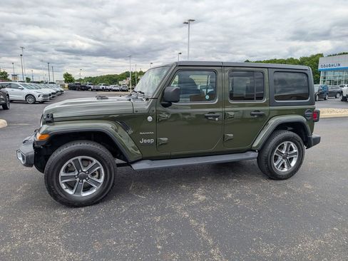 Used 2021 Jeep Wrangler Unlimited Sahara AWD/4WD image 4