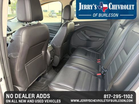 Used 2017 Ford Escape Titanium w/ Equipment Group 301A AWD/4WD image 10