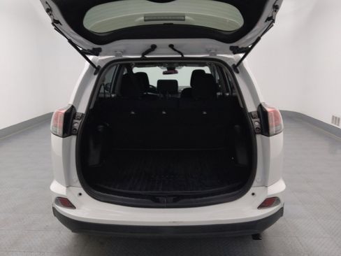 Used 2018 Toyota RAV4 LE w/ All Weather Liner Package AWD/4WD image 29