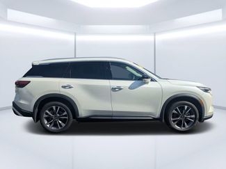 Used 2023 INFINITI QX60 Luxe w/ Performance Audio Package FWD video 2