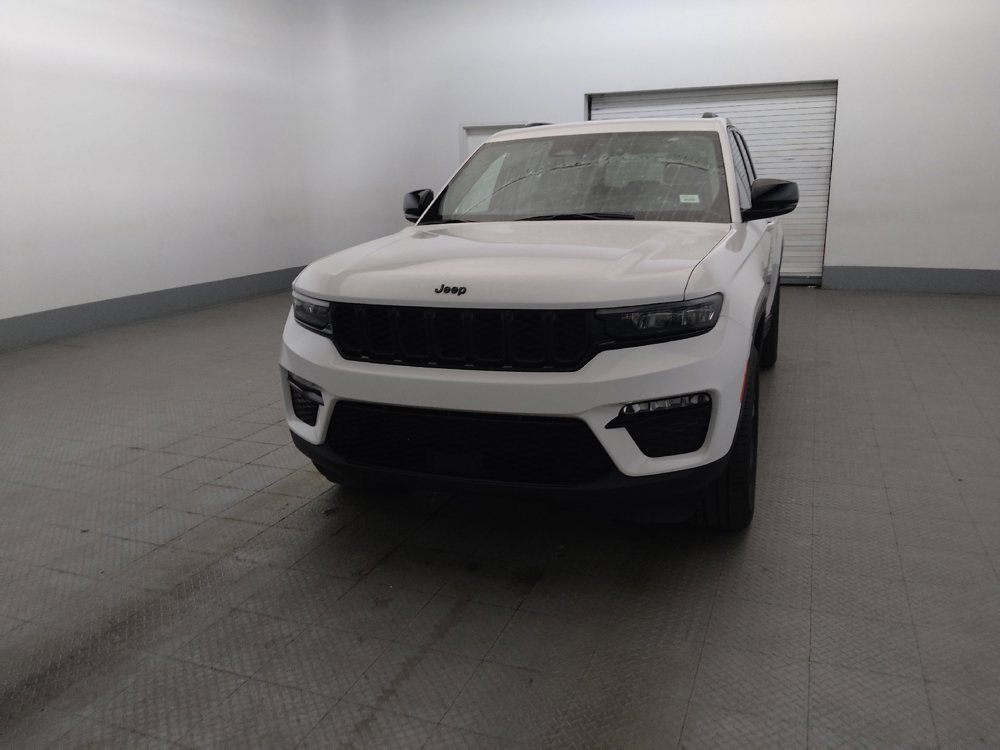Used 2023 Jeep Grand Cherokee Limited w/ Black Appearance Package RWD image 15