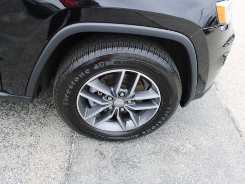Used 2019 Jeep Grand Cherokee Limited AWD/4WD image 13
