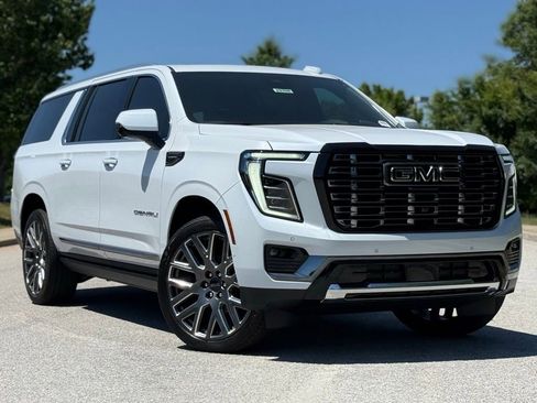 New 2026 GMC Yukon XL Denali Ultimate w/ LPO, Illumination Package AWD/4WD image 2