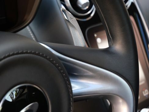 Used 2023 McLaren GT RWD image 12