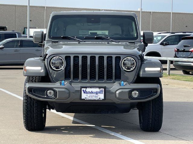 Used 2022 Jeep Wrangler Unlimited Sahara AWD/4WD image 7