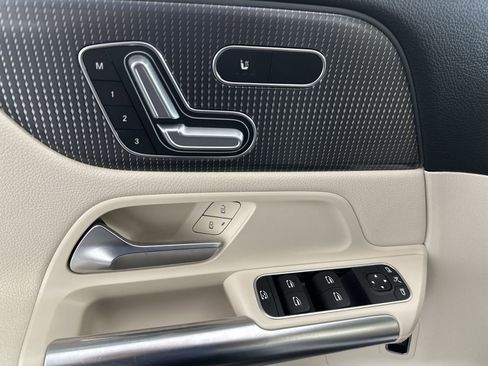 Used 2021 Mercedes-Benz GLA 250 image 17