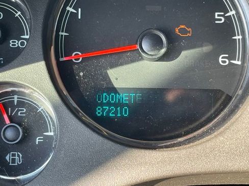 Used 2011 Chevrolet Silverado 2500 LTZ w/ LTZ Plus Package image 31