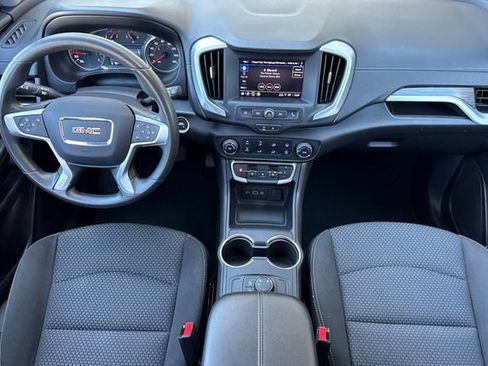 Used 2024 GMC Terrain SLE AWD/4WD image 15