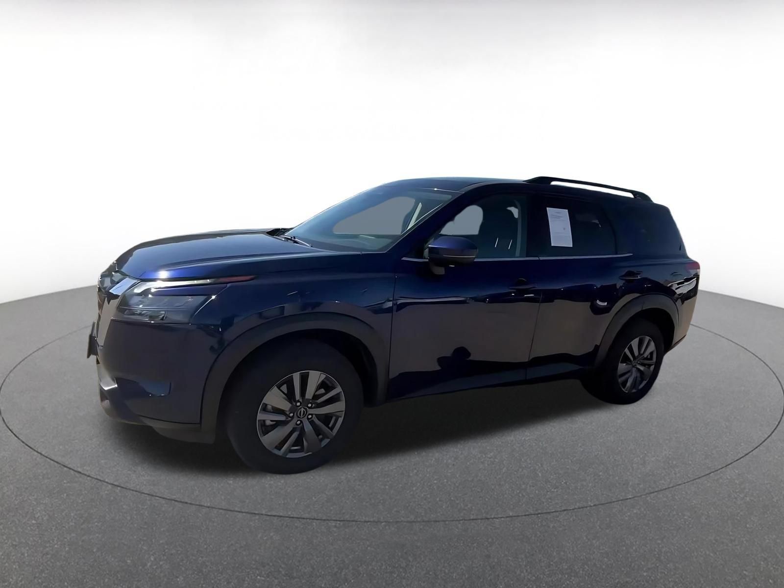 Used 2025 Nissan Pathfinder SV FWD image 7