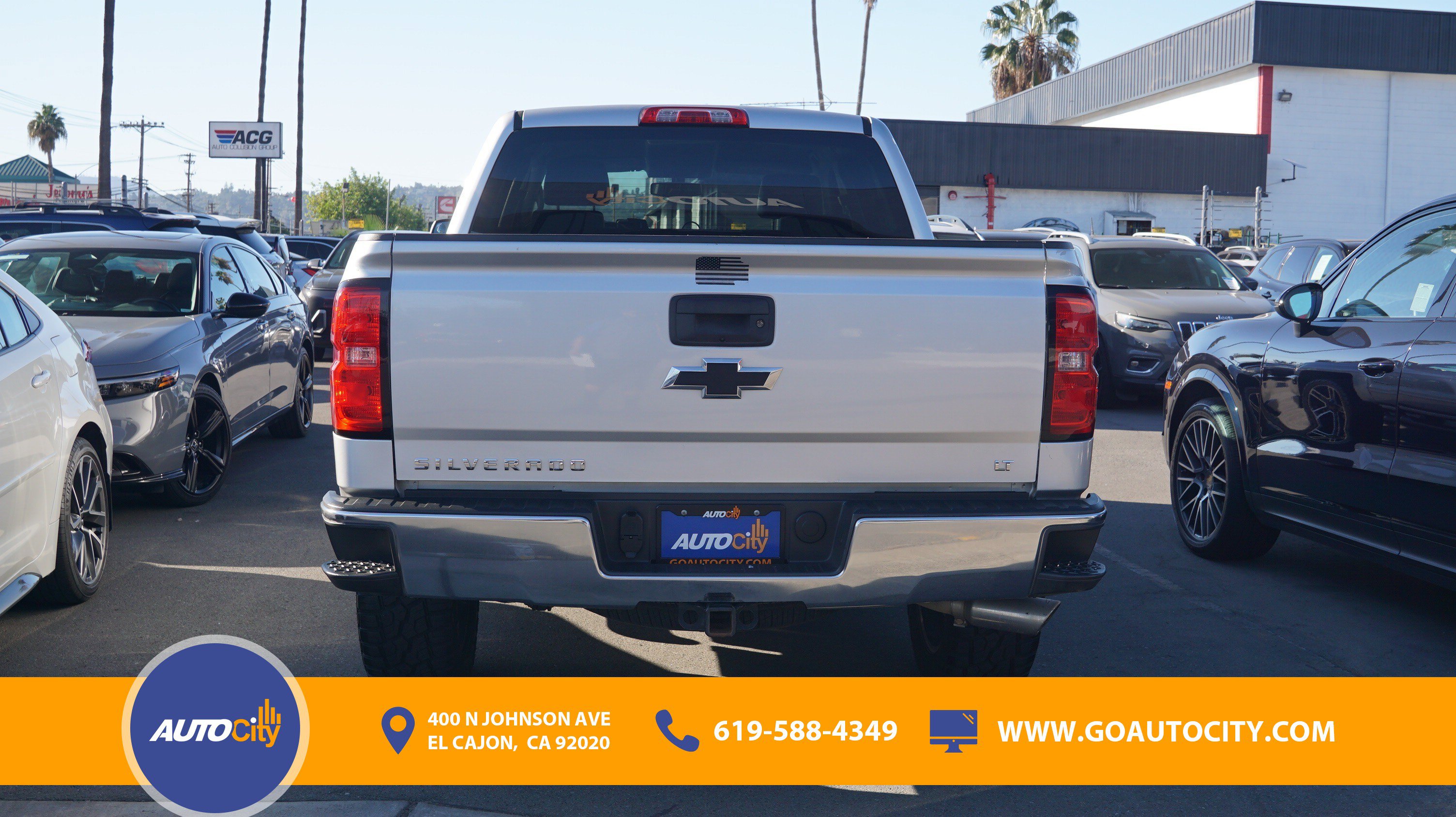 Used 2018 Chevrolet Silverado 1500 LT w/ LPO, Black Pack RWD image 12