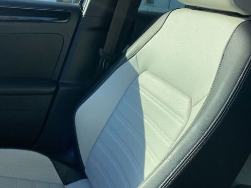 Used 2015 Volkswagen Jetta Sport image 8