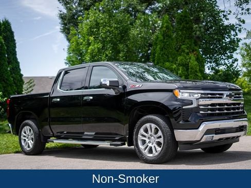 Used 2023 Chevrolet Silverado 1500 LTZ AWD/4WD image 3