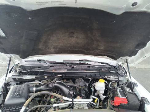 Used 2023 RAM 1500 Classic SLT image 24