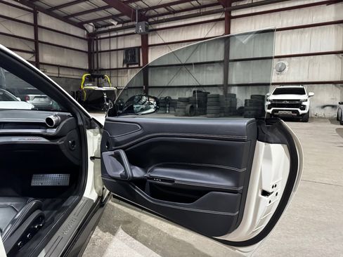 Used 2019 Ferrari GTC4Lusso T image 21