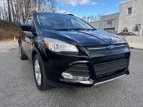 Used 2016 Ford Escape SE w/ Equipment Group 201A image 7