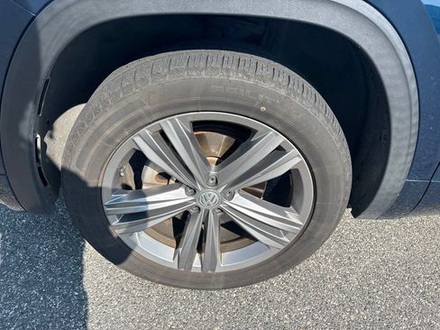 Used 2018 Volkswagen Atlas SE w/ R-Line Package FWD image 11