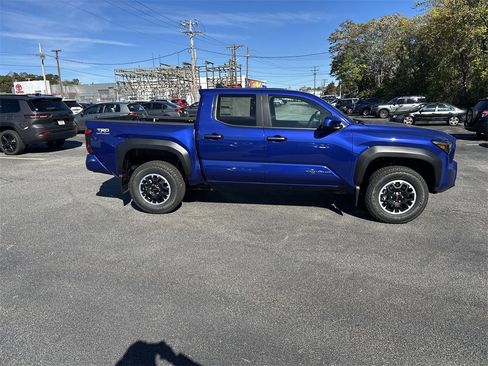 New 2025 Toyota Tacoma TRD Off-Road image 7