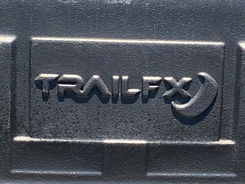 Used 2025 GMC Sierra 1500 SLT AWD/4WD image 8
