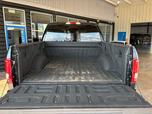 Used 2017 Ford F150 XLT w/ Equipment Group 302A Luxury AWD/4WD image 26