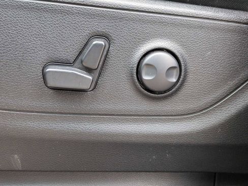 Used 2023 RAM 1500 Big Horn image 15