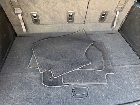 Used 2022 GMC Yukon XL SLE image 45