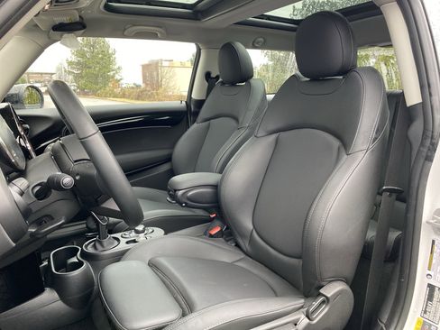 Certified 2024 MINI Cooper SE image 7