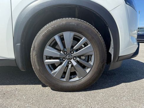 Used 2023 Nissan Pathfinder SV AWD/4WD image 17