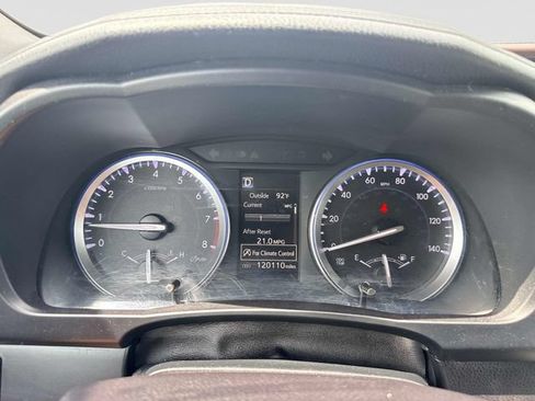 Used 2017 Toyota Highlander XLE AWD/4WD image 29