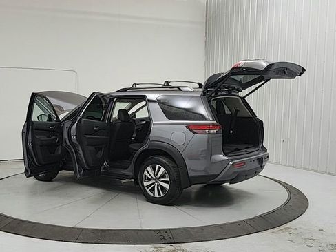 New 2026 Nissan Pathfinder SL FWD image 13