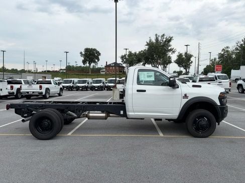 New 2026 RAM 5500 Tradesman AWD/4WD image 6