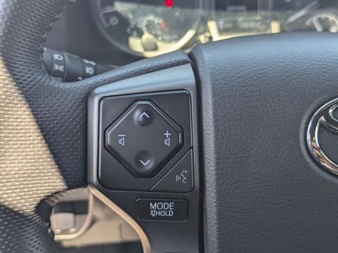 Used 2023 Toyota Tacoma TRD Off-Road image 24