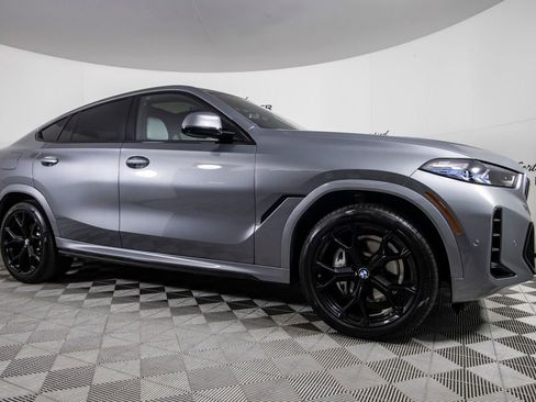 Used 2025 BMW X6 xDrive40i w/ Premium Package image 3