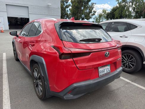 Used 2019 Lexus UX 200 w/ Accessory Package FWD image 4