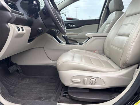 Used 2018 GMC Acadia Denali w/ Technology Package image 14