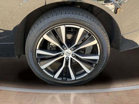 Used 2024 Volvo XC60 B5 Plus w/ Protection Package Premier AWD/4WD image 25