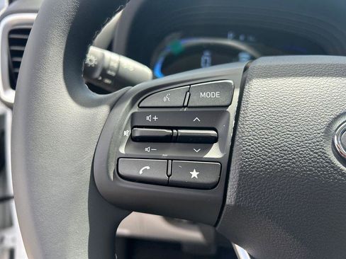 New 2026 Hyundai Venue SEL FWD image 18