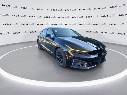 Certified 2025 Kia K5 LXS FWD image 2