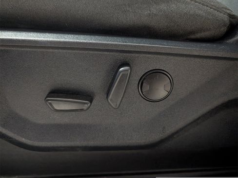 Used 2022 Ford F150 XLT w/ Equipment Group 302A High image 15