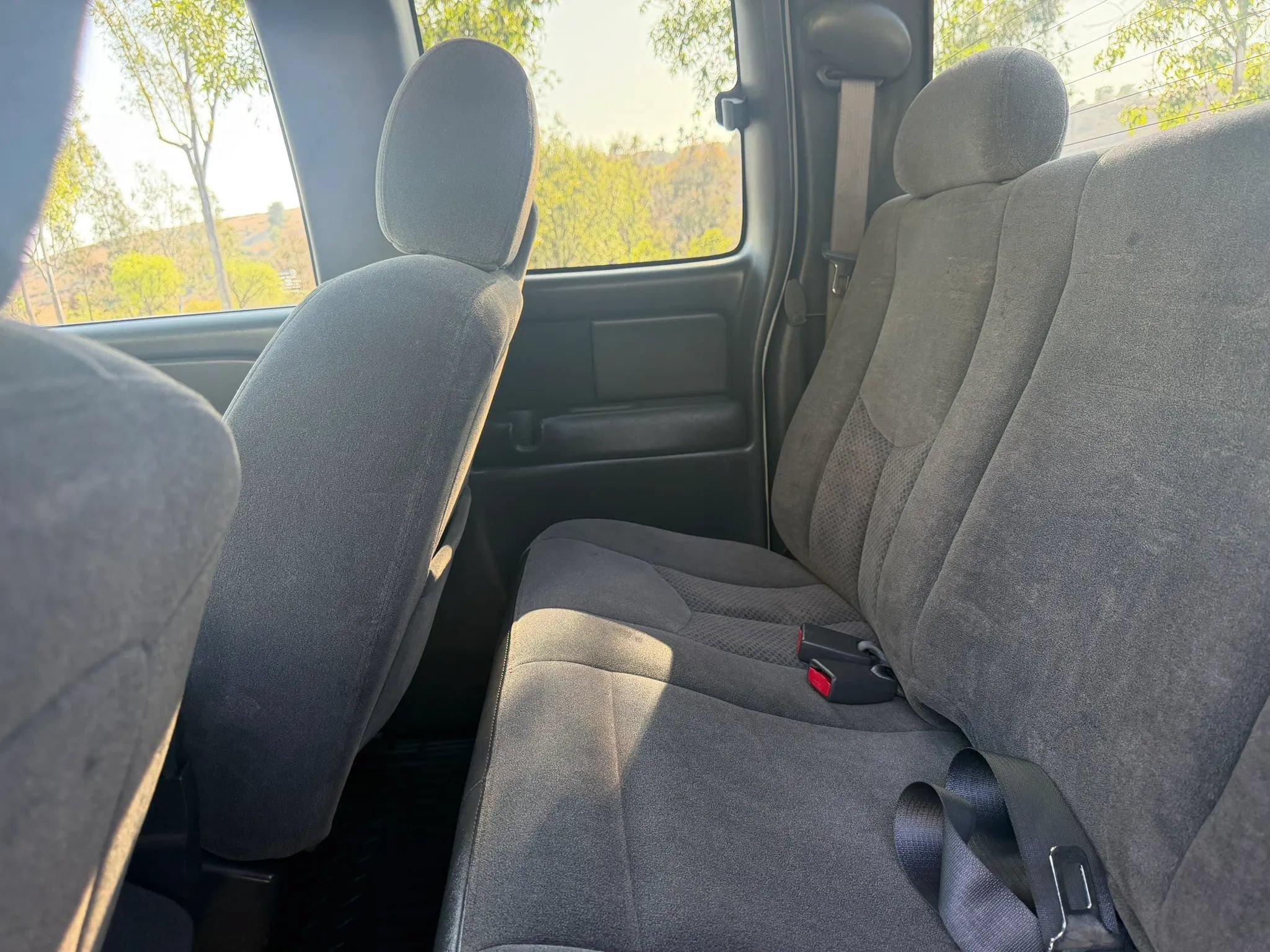 Used 2004 Chevrolet Silverado 2500 LS RWD image 14