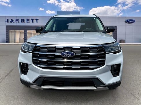 New 2026 Ford Explorer Active w/ Active Comfort Package RWD image 2