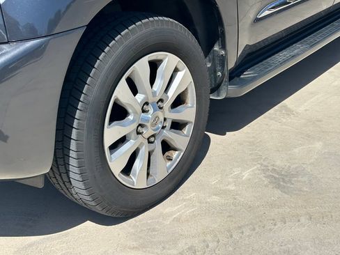 Used 2019 Toyota Sequoia Platinum RWD image 9